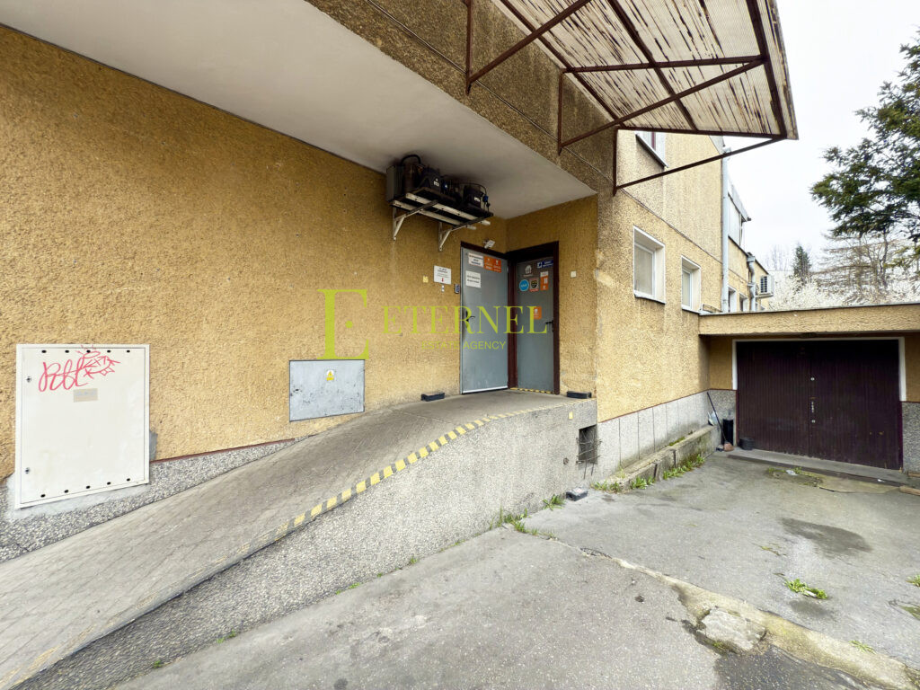 Готовий ресторан до оренди, 170 м² з повним професійним обладнанням та ліцензіями – входь і працюй!