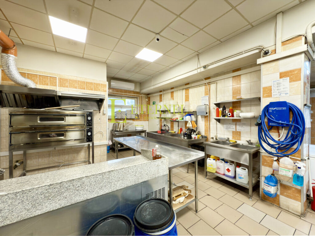 Готовий ресторан до оренди, 170 м² з повним професійним обладнанням та ліцензіями – входь і працюй!