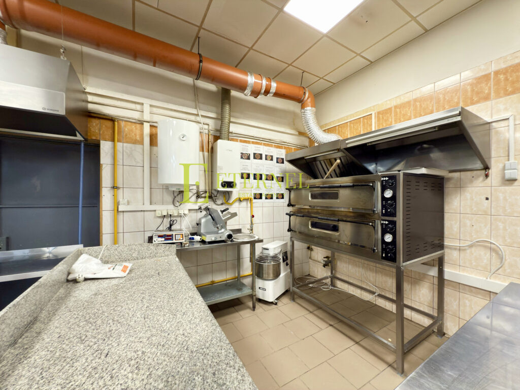 Готовий ресторан до оренди, 170 м² з повним професійним обладнанням та ліцензіями – входь і працюй!