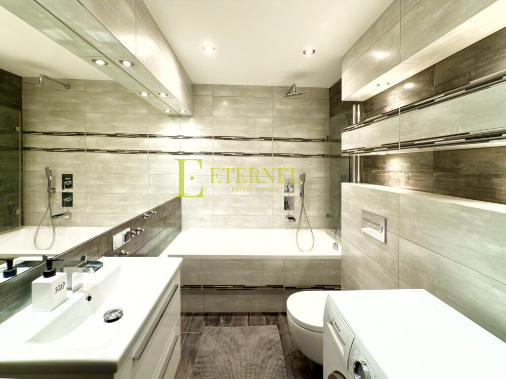 Продається 3-кімнатна квартира 59,5 м² в Kraków – готова до заселення! Будинок 2012 року з підземним гаражем