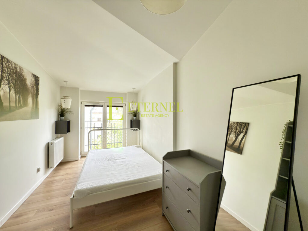 Світлий повністю умебльований апартамент 39 м² в історичній кам’яниці 1910 року з ліфтом на ul. Topolowa – престижне Stare Miasto!