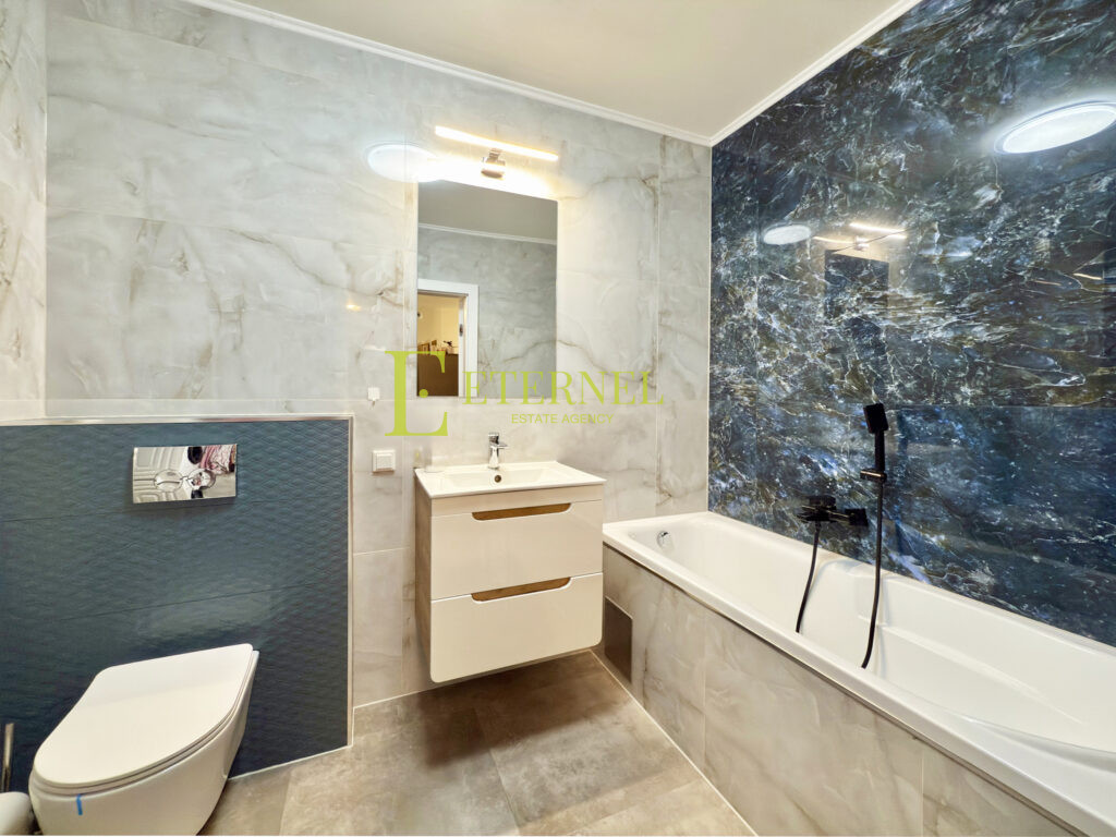 Сучасна 2-кімнатна квартира 51 м² з балконом в новобудові 2022 року – os. Bohaterów Września, готова до заселення!