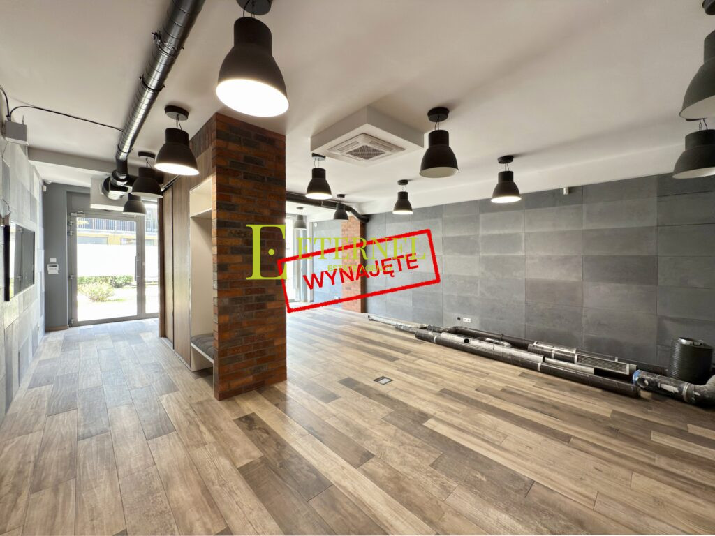 Do wynajęcia lokal usługowy z witryną – ul. Dąbska, 70 m²