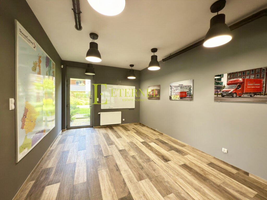 Do wynajęcia lokal usługowy z witryną – ul. Dąbska, 242 m²