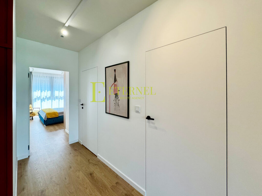 Елегантний дизайнерський апартамент 48 м² в престижному комплексі Młyny Mogilska 2022 року – 5 хв до Rynek, фітнес та кінозал!