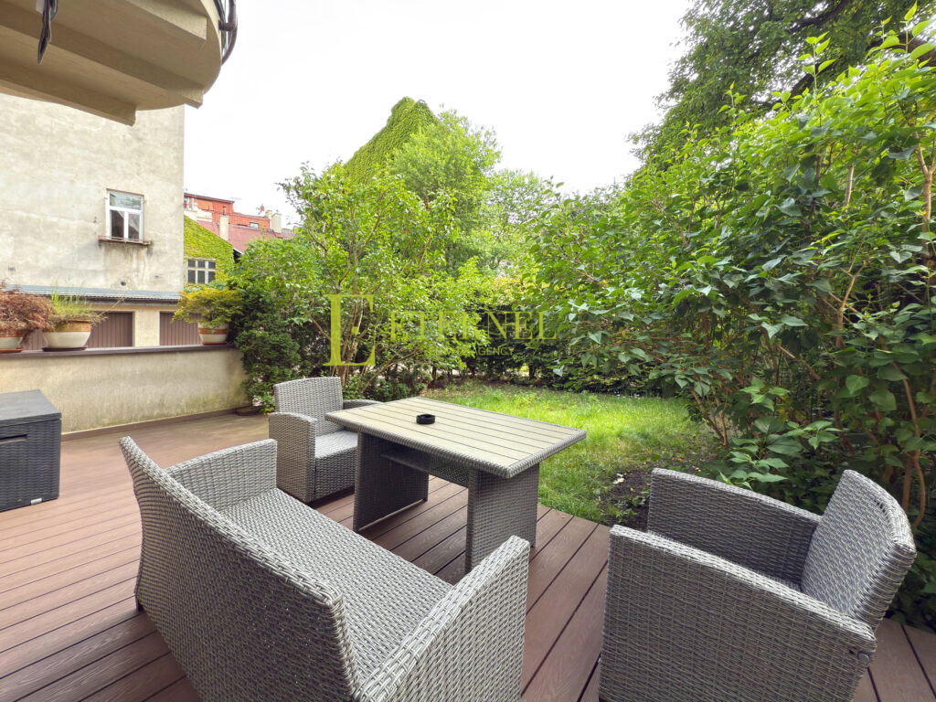 Продається 2-кімнатна квартира 72 м² з приватною терасою та садком у Starym Mieście – 2 паркомісця! Дуже гарний стан