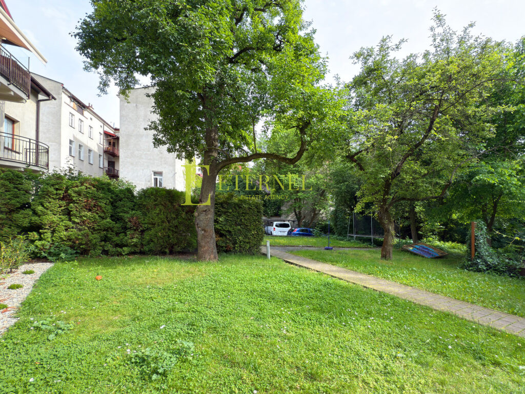 Продається 2-кімнатна квартира 72 м² з приватною терасою та садком у Starym Mieście – 2 паркомісця! Дуже гарний стан