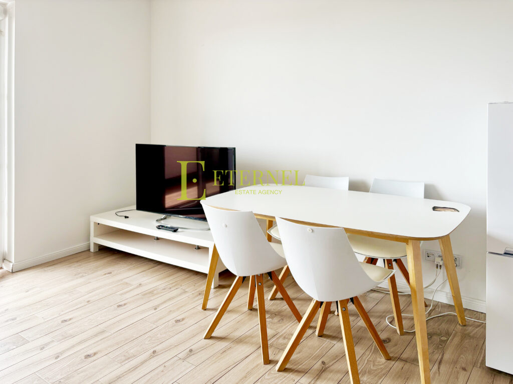 Сучасна повністю умебльована студія 30 м² на 8 поверсі з панорамним видом на місто – osiedle Na Lotnisku, дружня до тварин!