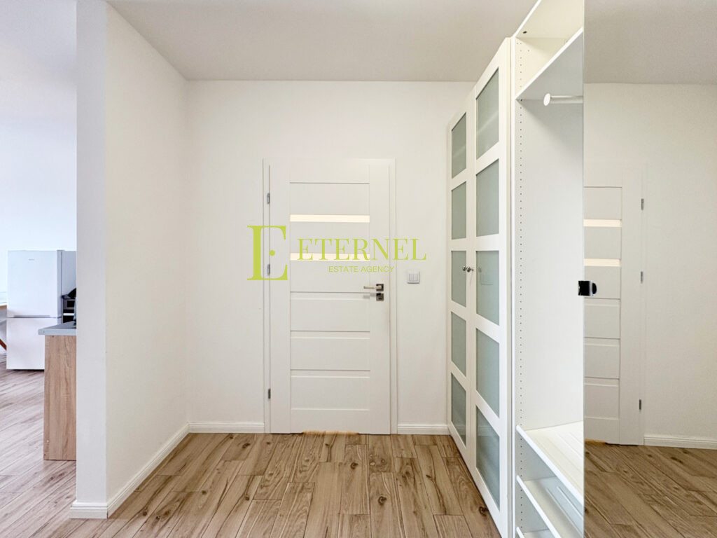 Сучасна повністю умебльована студія 30 м² на 8 поверсі з панорамним видом на місто – osiedle Na Lotnisku, дружня до тварин!