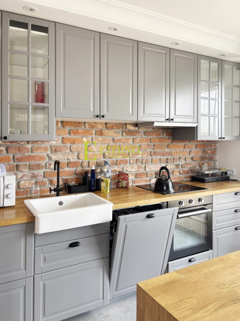 Сучасна повністю умебльована 3-кімнатна квартира 72 м² з терасою на даху 50 м² на ul. Domagały – з паркомісцем, готова до заселення!