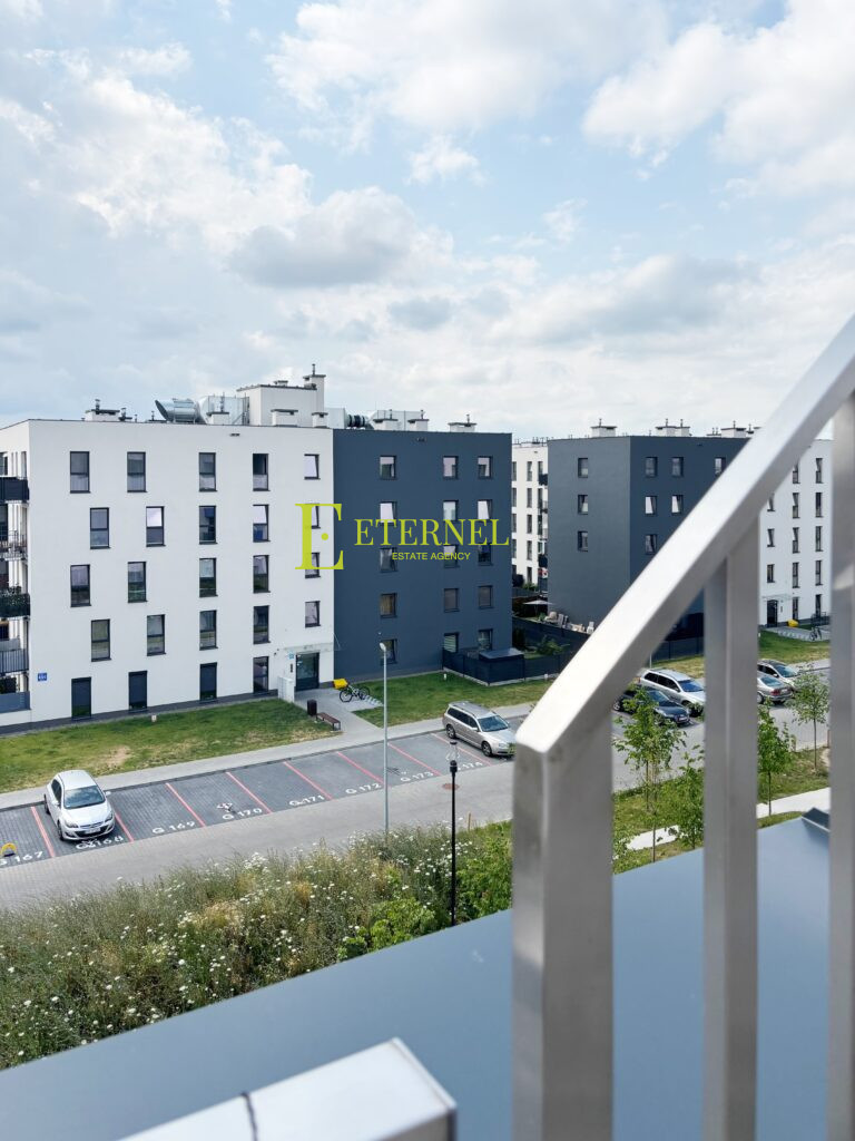 Сучасна повністю умебльована 3-кімнатна квартира 72 м² з терасою на даху 50 м² на ul. Domagały – з паркомісцем, готова до заселення!