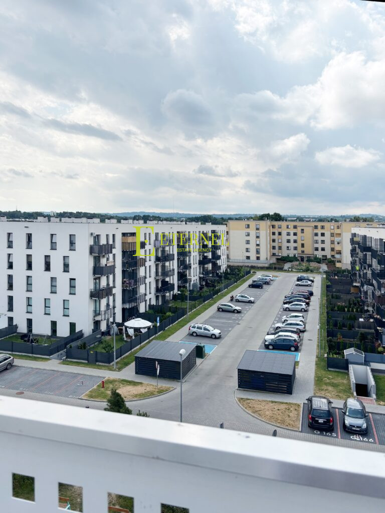 Сучасна повністю умебльована 3-кімнатна квартира 72 м² з терасою на даху 50 м² на ul. Domagały – з паркомісцем, готова до заселення!