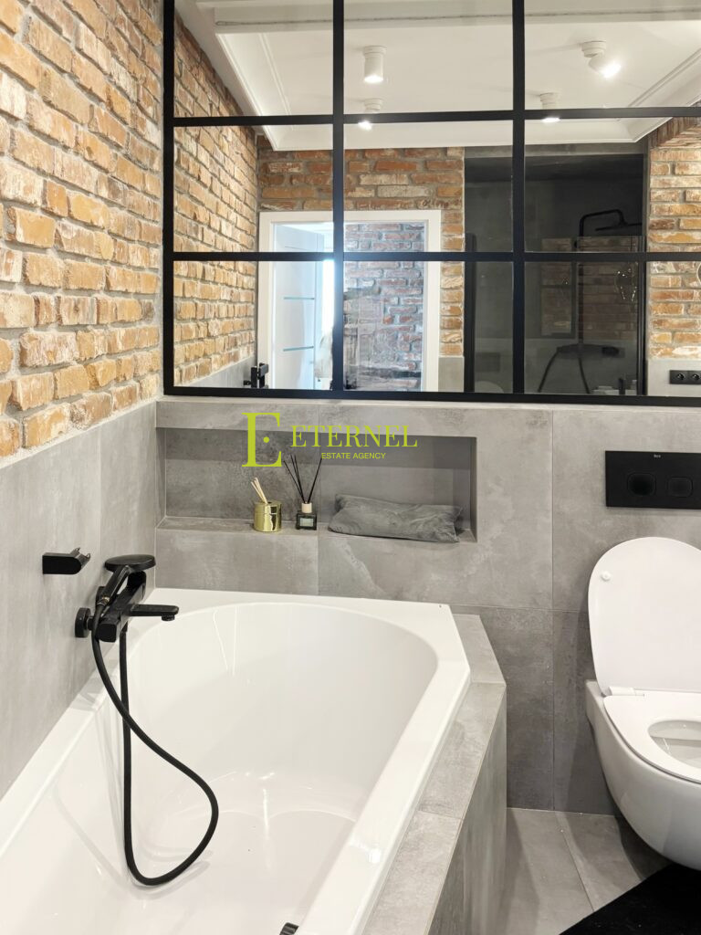 Сучасна повністю умебльована 3-кімнатна квартира 72 м² з терасою на даху 50 м² на ul. Domagały – з паркомісцем, готова до заселення!