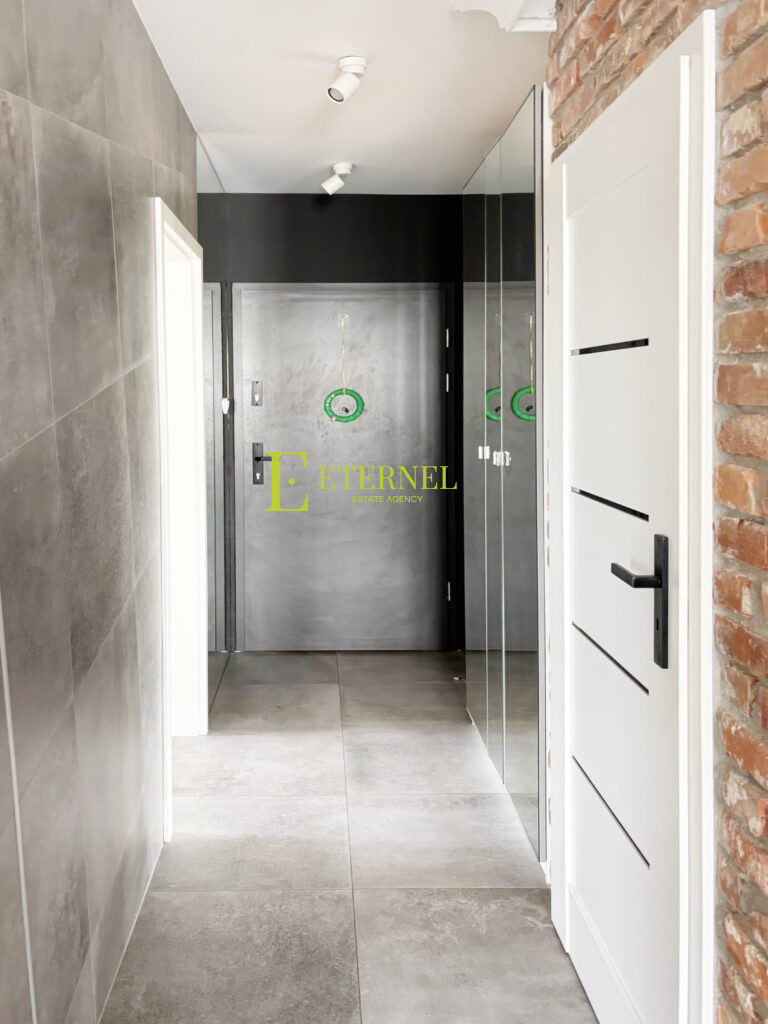 Сучасна повністю умебльована 3-кімнатна квартира 72 м² з терасою на даху 50 м² на ul. Domagały – з паркомісцем, готова до заселення!