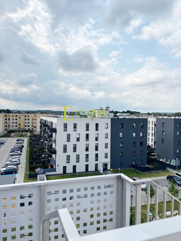 Сучасна повністю умебльована 3-кімнатна квартира 72 м² з терасою на даху 50 м² на ul. Domagały – з паркомісцем, готова до заселення!