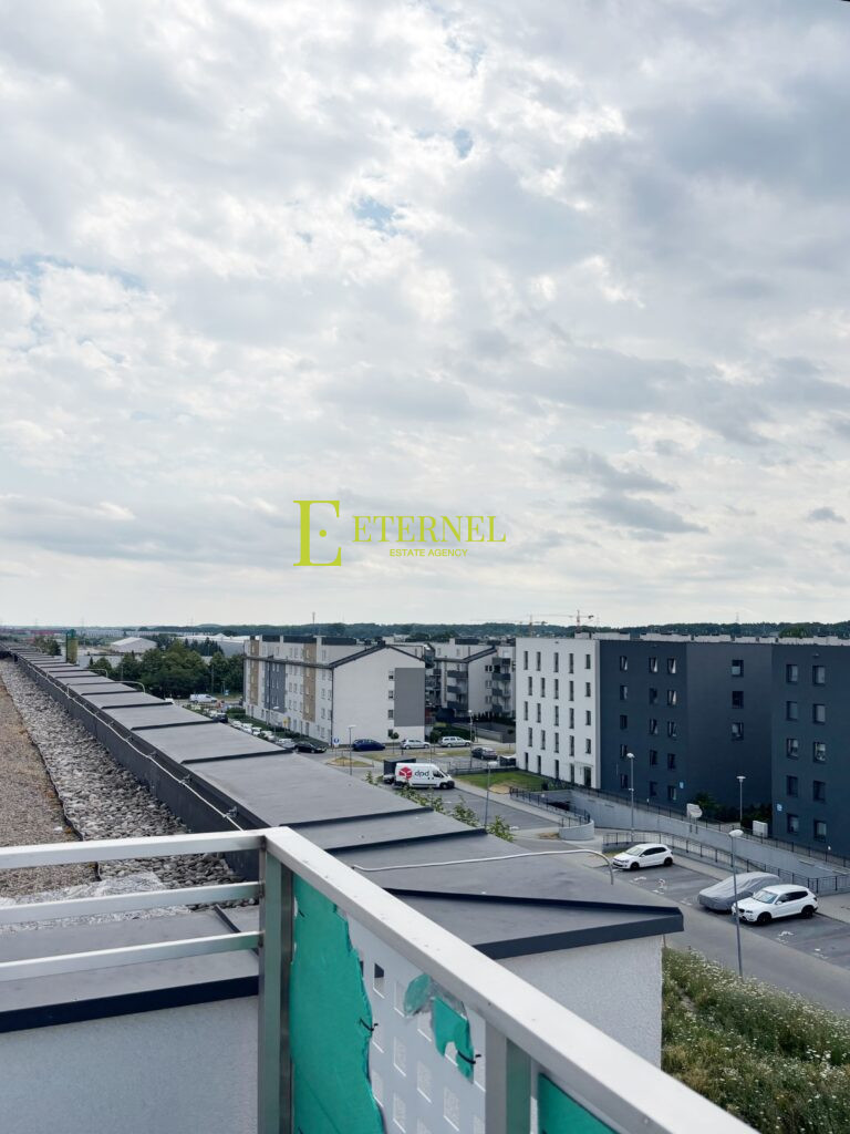 Сучасна повністю умебльована 3-кімнатна квартира 72 м² з терасою на даху 50 м² на ul. Domagały – з паркомісцем, готова до заселення!