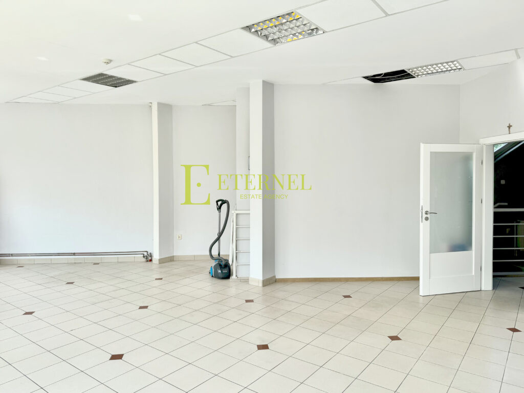 Оренда просторого комерційного приміщення 70 м² + склад 12 м² після ремонту на ul. Bieńczycka – можливість розширення до 100+ м²!