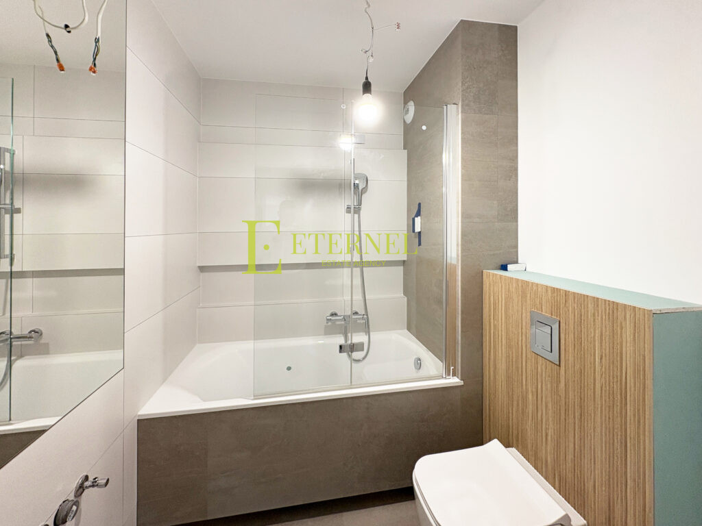 4-кімнатна квартира 76,5м2 з терасою в новому комплексі Czerwone Maki, Ruczaj