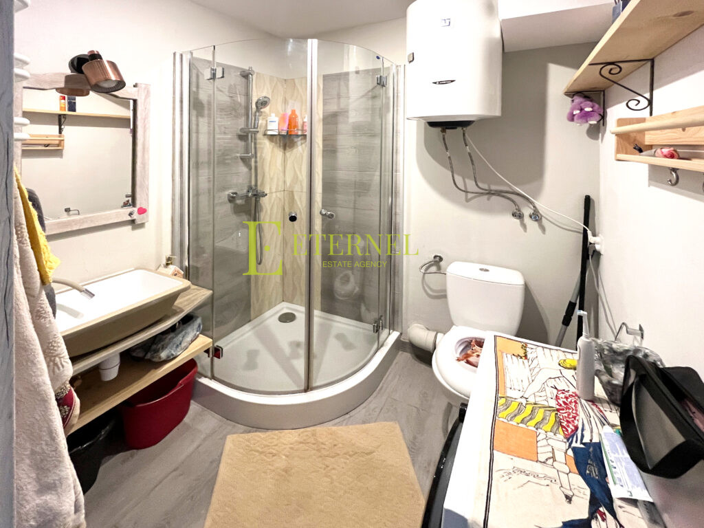 Інтимна студія 22м2 з приватним подвір'ям 24м2 – вулиця Janusa, паркінг включений