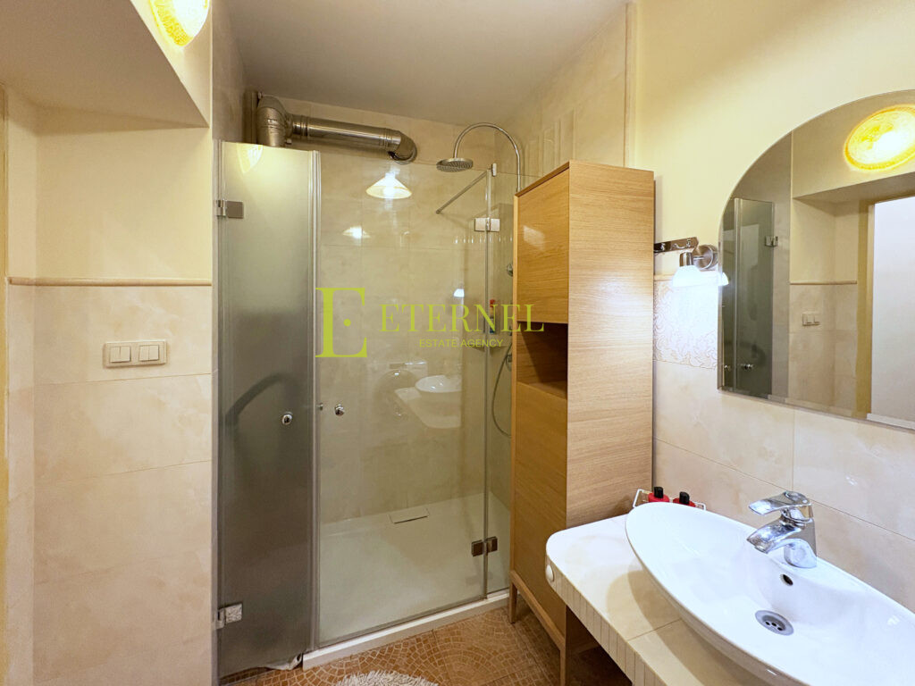 Затишні 70м2 з 3 кімнатами в центрі Kraków – супер локація біля Вісли