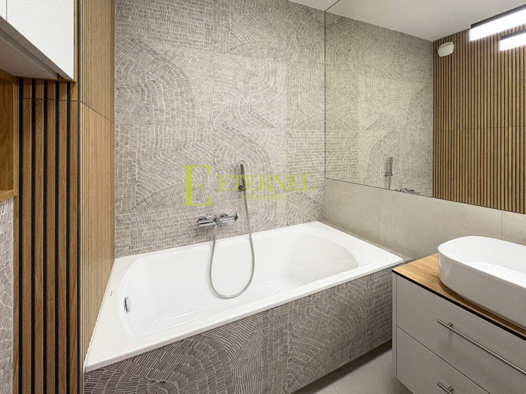 4-кімнатна квартира 68,79м2 готова до заселення в Podgórze, район Bonarka