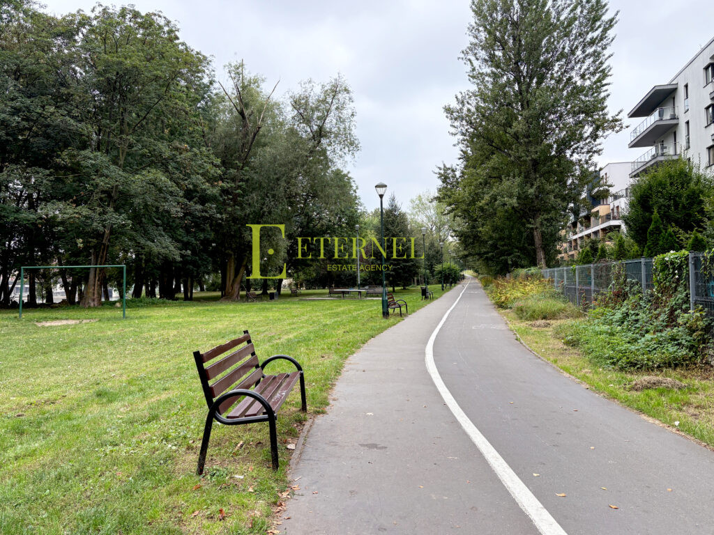 3-кімнатна квартира 74м2 з приватним садом – вулиця Bajeczna