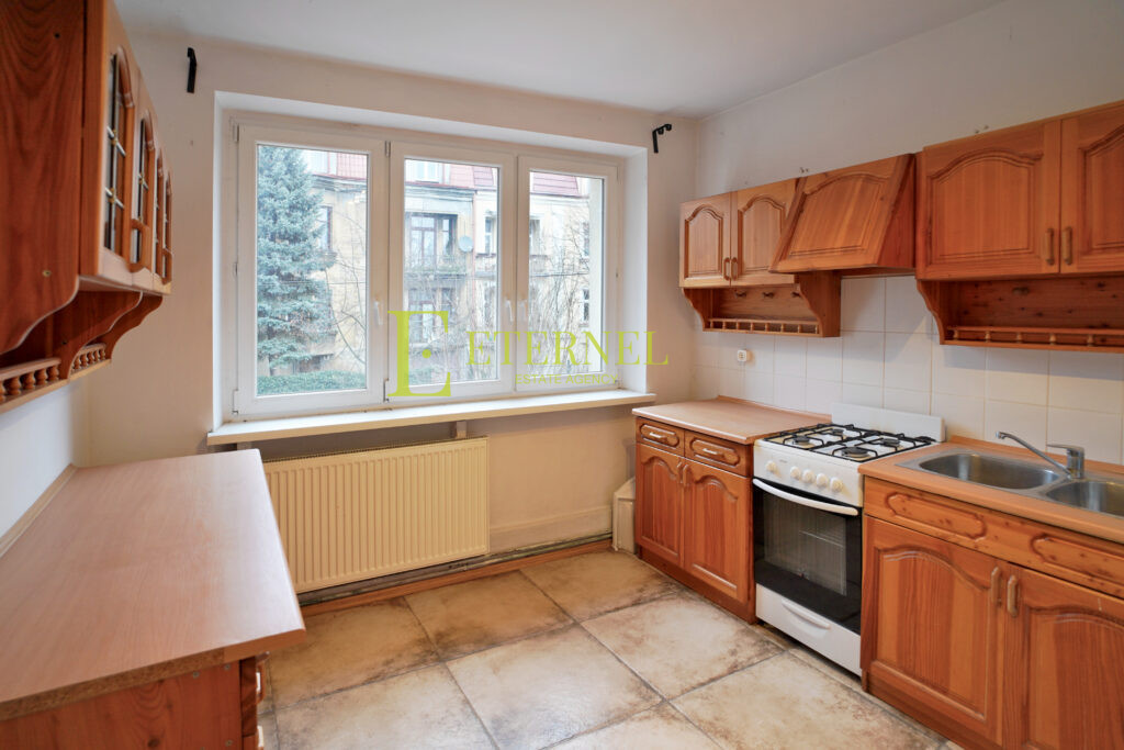 Unique apartment 102.83m² + independent apartment + garage – Officers' Estate