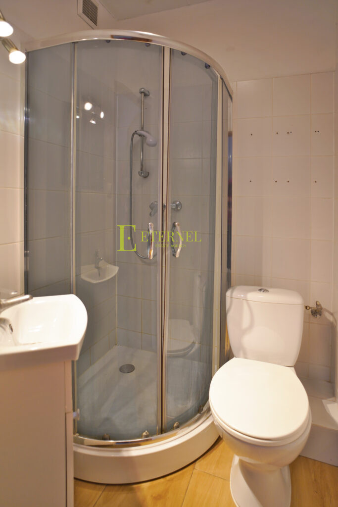 Unique apartment 102.83m² + independent apartment + garage – Officers' Estate