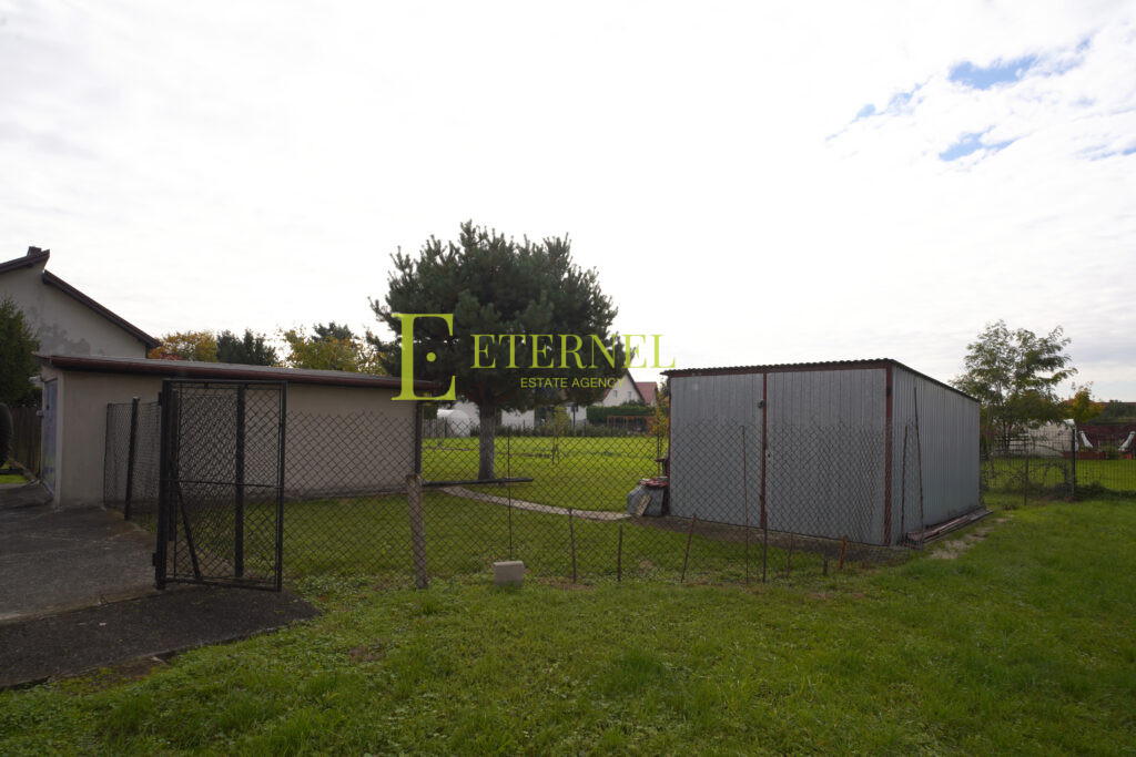 Działka z zabudowaniami 1370m² – Ziarkowa