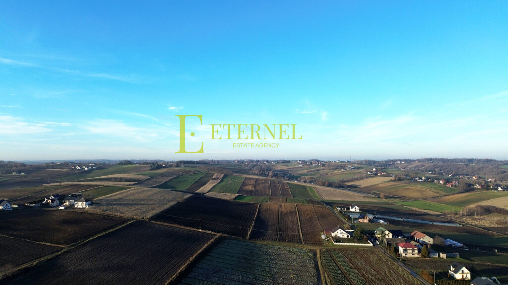 Działka budowlana nad stawem 12 arów – Głęboka