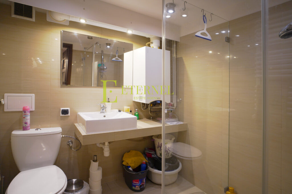 Unique apartment 102.83m² + independent apartment + garage – Officers' Estate