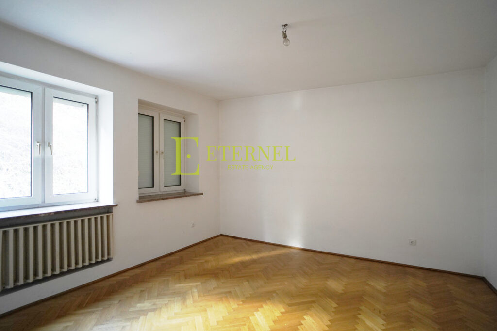 Przestronny dom 350m² z widokiem na lasy – Daszyńskiego