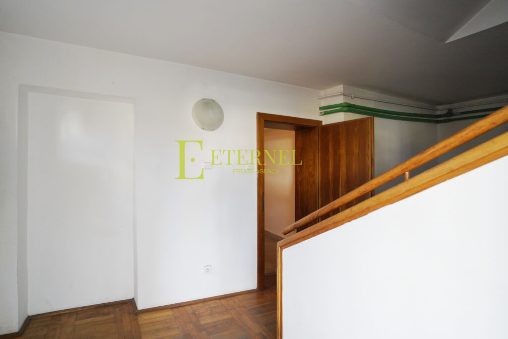 Przestronny dom 350m² z widokiem na lasy – Daszyńskiego