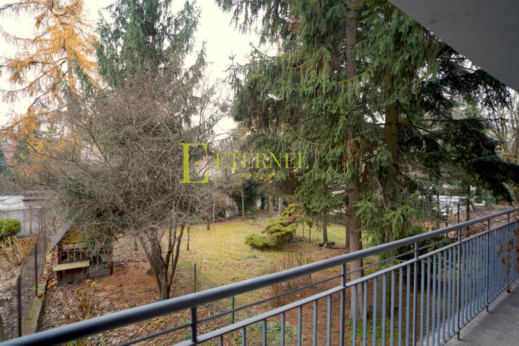 Unique apartment 102.83m² + independent apartment + garage – Officers' Estate