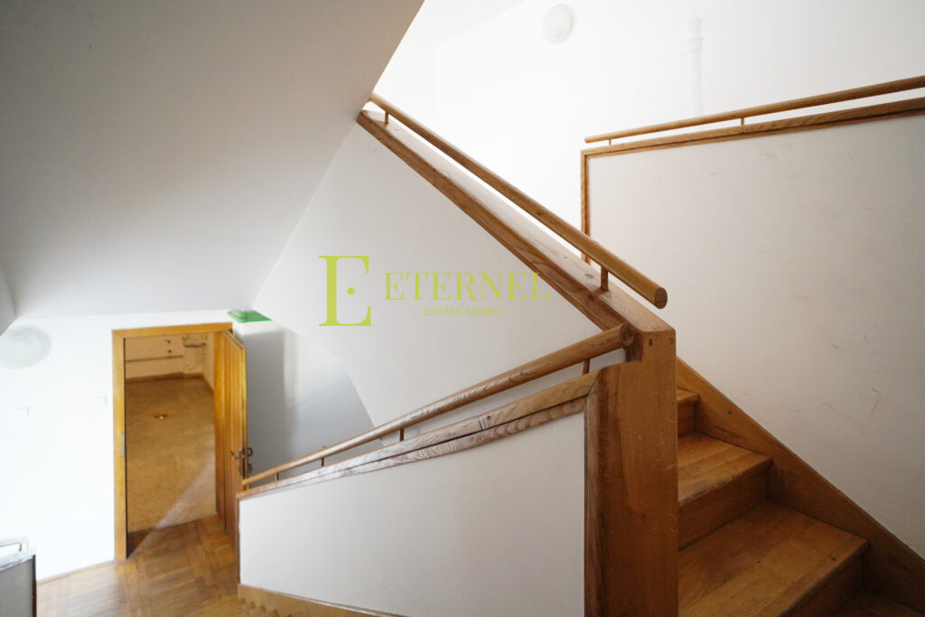 Przestronny dom 350m² z widokiem na lasy – Daszyńskiego