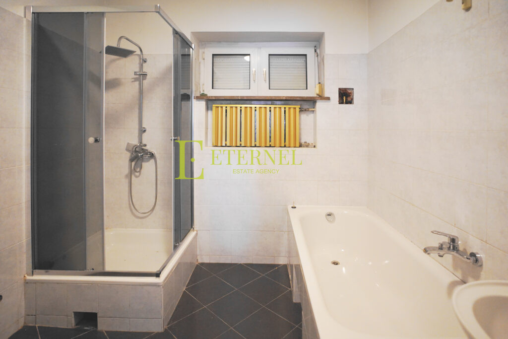 Przestronny dom 350m² z widokiem na lasy – Daszyńskiego