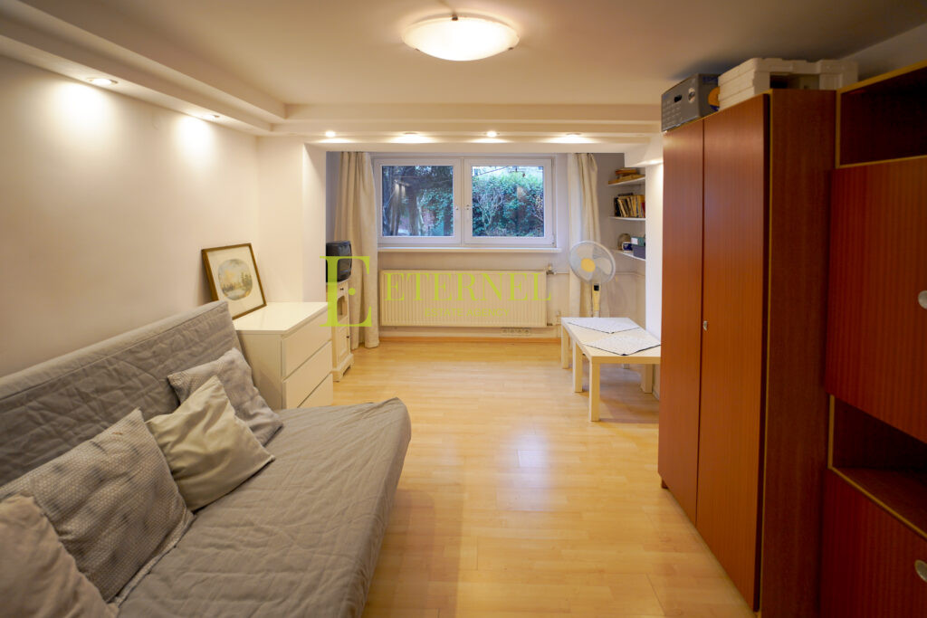 Unique apartment 102.83m² + independent apartment + garage – Officers' Estate