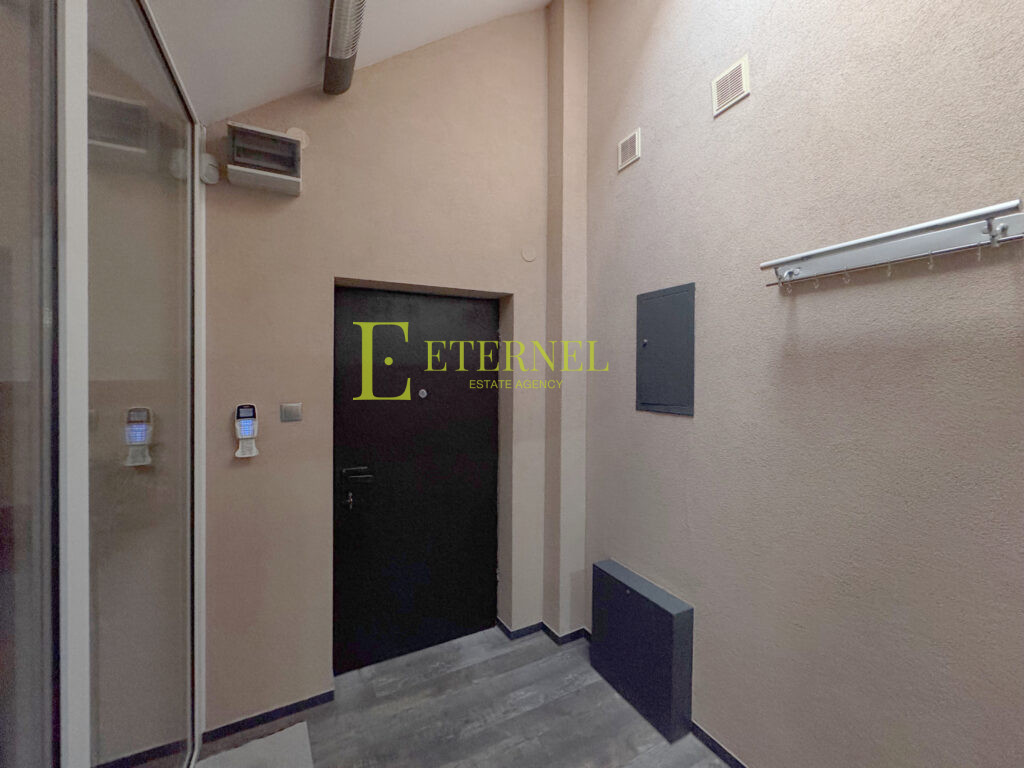 Przestrzenny lokal biurowy 119m2 + strych 45m² – Solskiego