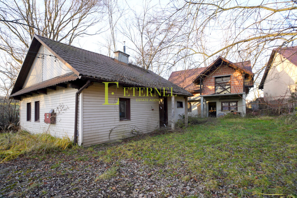 Działka budowlana nad stawem 12 arów – Głęboka