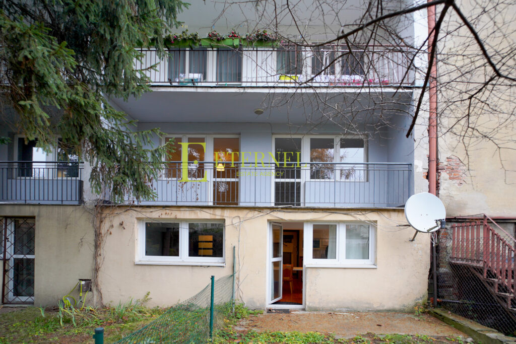 Unique apartment 102.83m² + independent apartment + garage – Officers' Estate