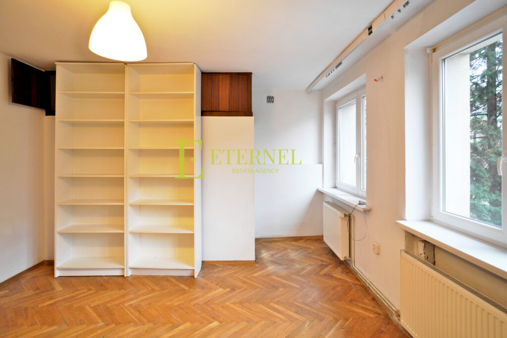 Unique apartment 102.83m² + independent apartment + garage – Officers' Estate