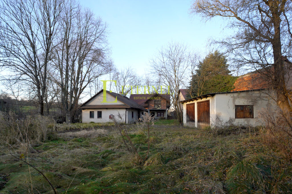 Działka budowlana nad stawem 12 arów – Głęboka