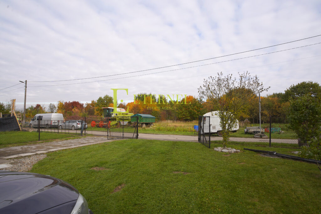 Działka z zabudowaniami 1370m² – Ziarkowa