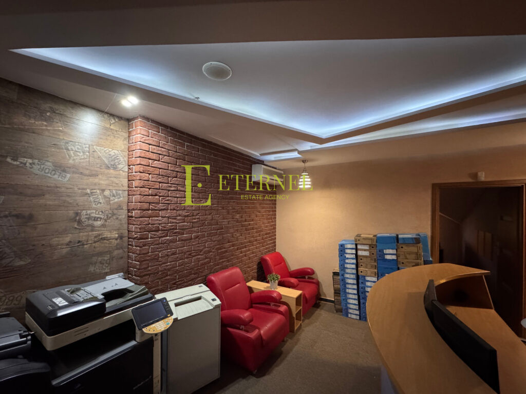 Lokal użytkowy z klimatyzacją 118,70m2 + strych 45m2 – ul. Solskiego