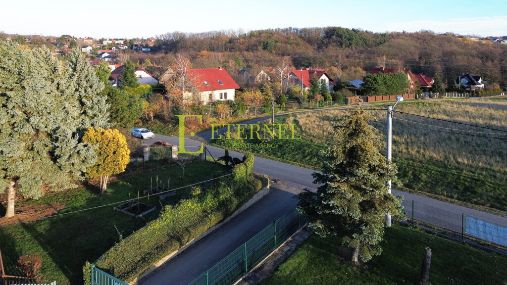 Warehouse-production hall with 51-are plot – Lednica Górna