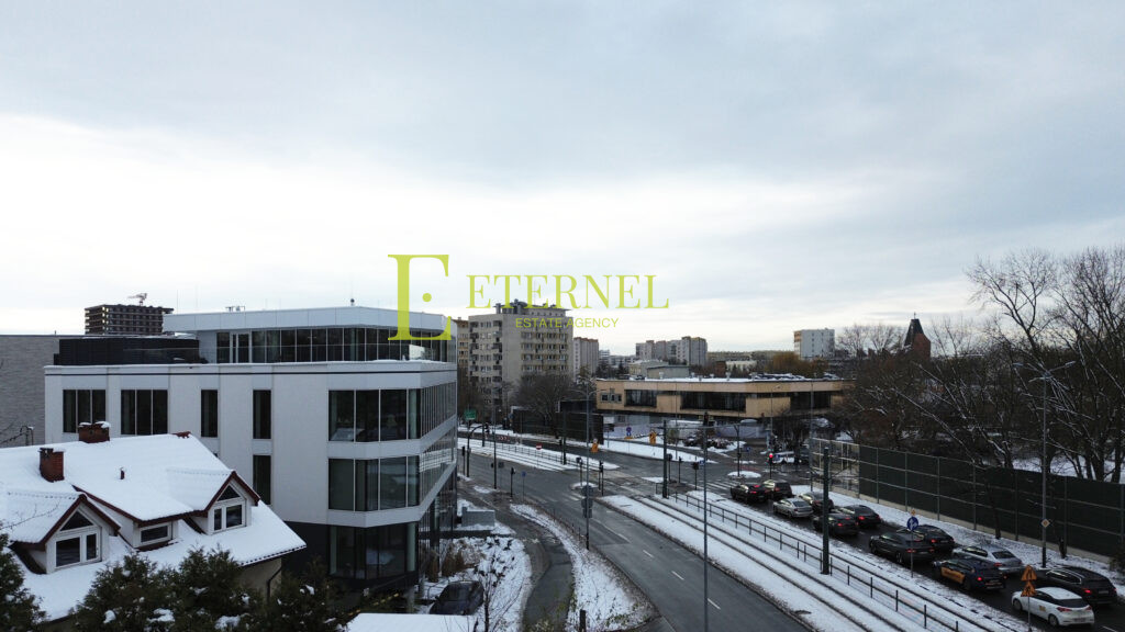 Investment plot 4.8 ares with building – Jana Pawła II Avenue