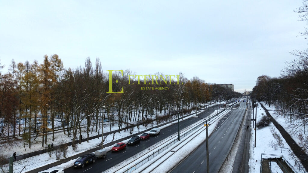 Investment plot 4.8 ares with building – Jana Pawła II Avenue