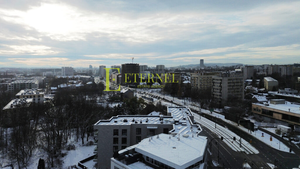 Investment plot 4.8 ares with building – Jana Pawła II Avenue