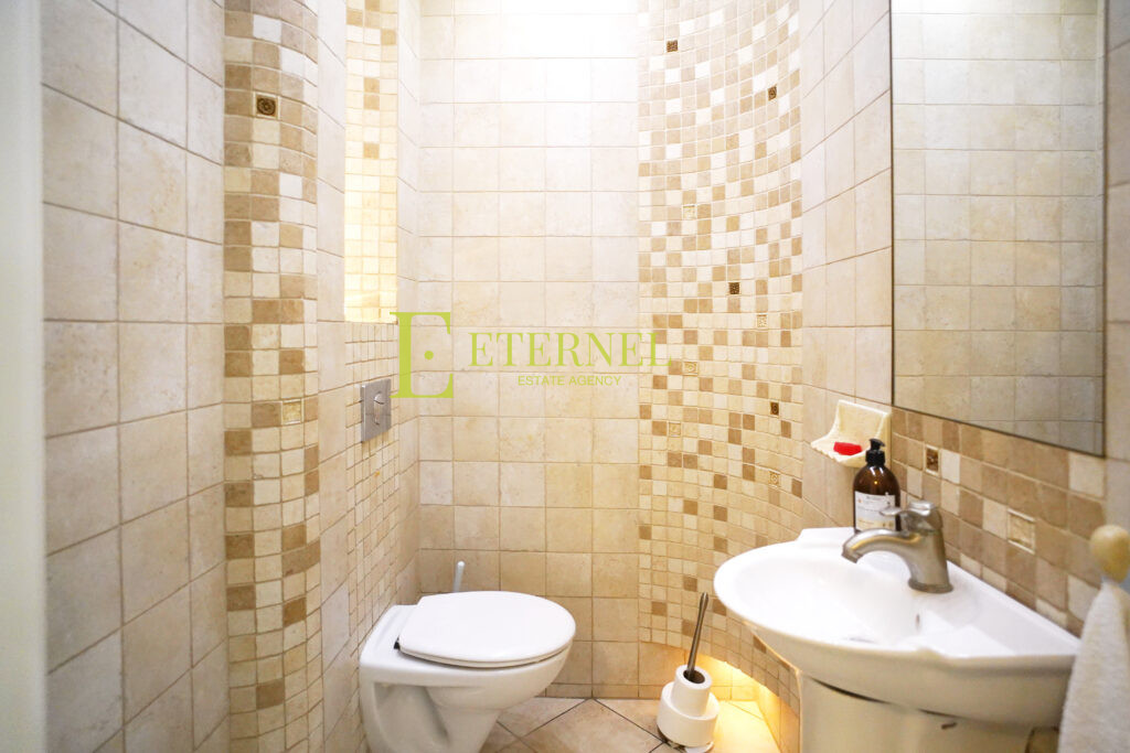 Ekskluzywna rezydencja 258m2 po remoncie – Bronowice