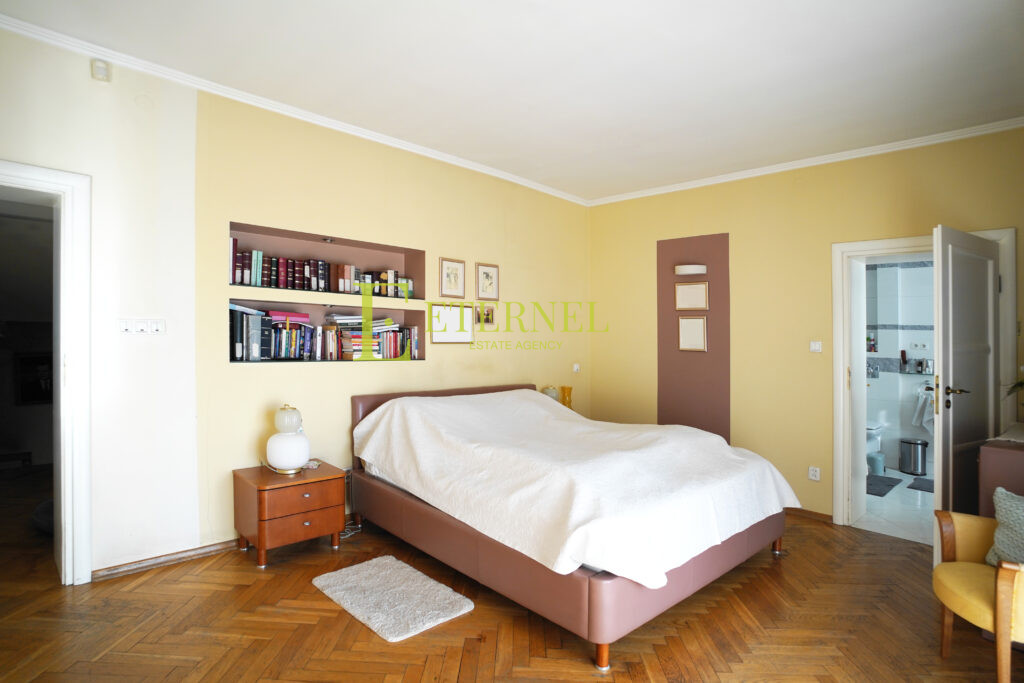 Ekskluzywna rezydencja 258m2 po remoncie – Bronowice